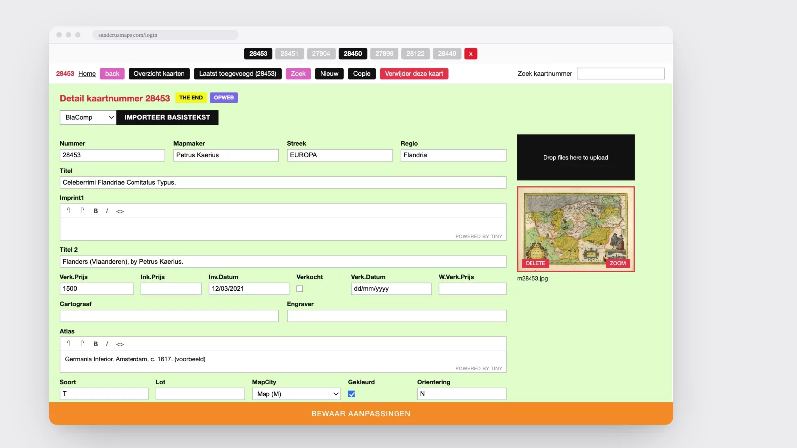 Rebuilt intranet screen: light green background, black and grey tabs with item numbers along the top, a row of coloured buttons, dozens of filled-in fields and an orange bar at the bottom reading Bewaar aanpassingen
